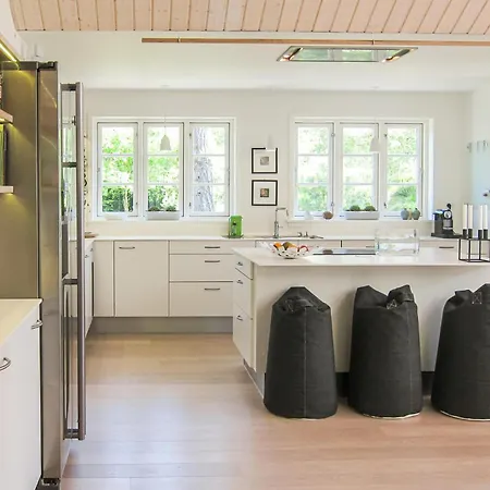 Lovely In With Wifi Holiday home